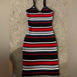 I’m selling a dress that has never been worn and it’s a very good quality dress